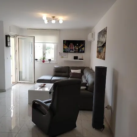 Apartment Valsaline 2182 *